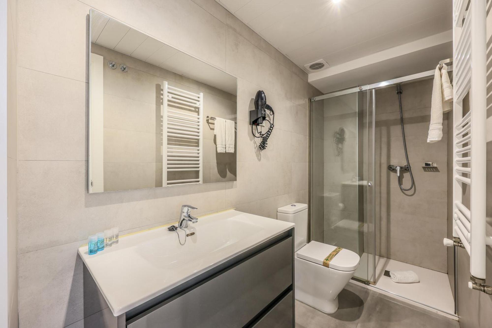 Amazinn Places Blasco De Garay 105 Madrid Esterno foto