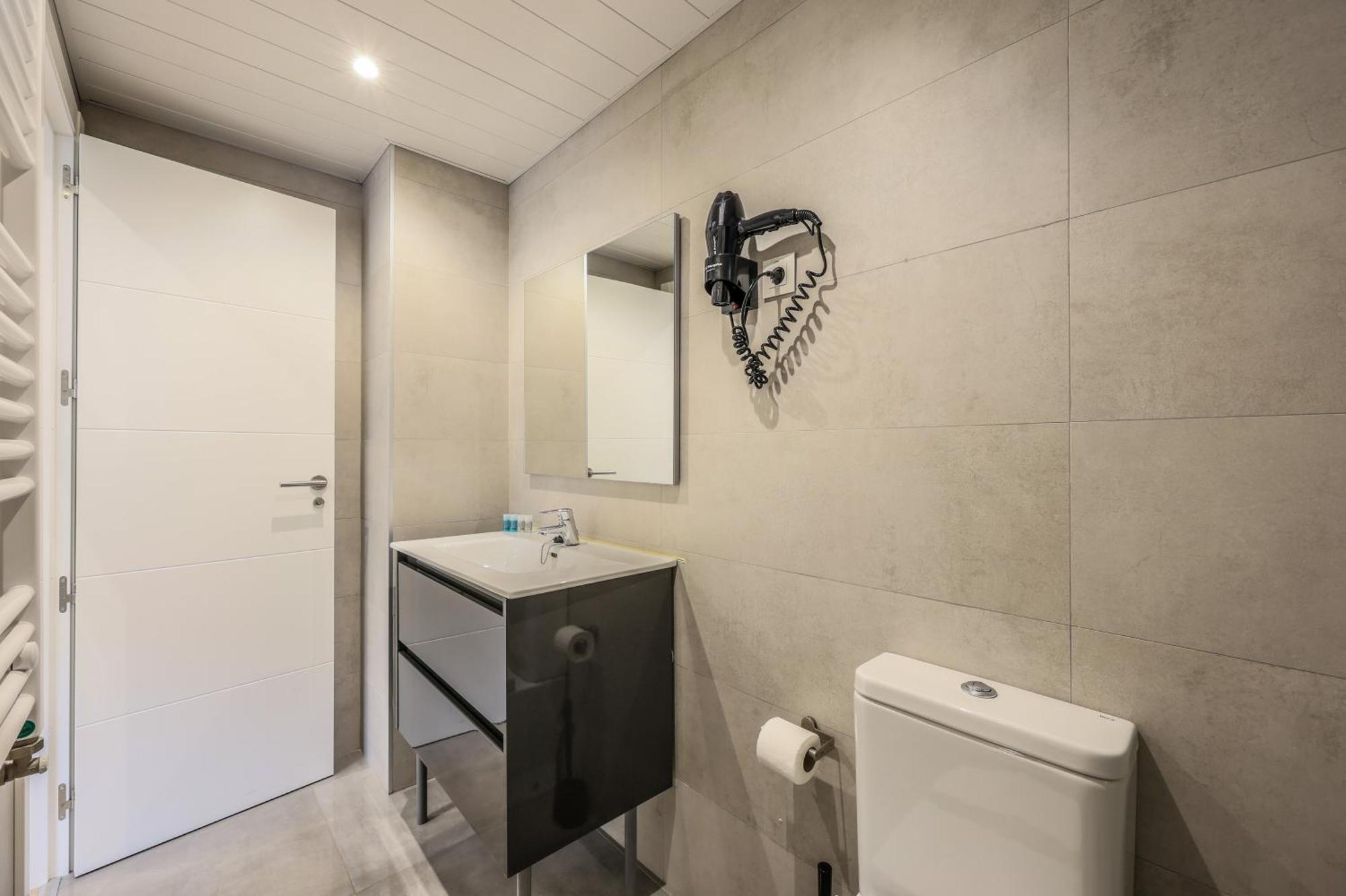 Amazinn Places Blasco De Garay 105 Madrid Esterno foto