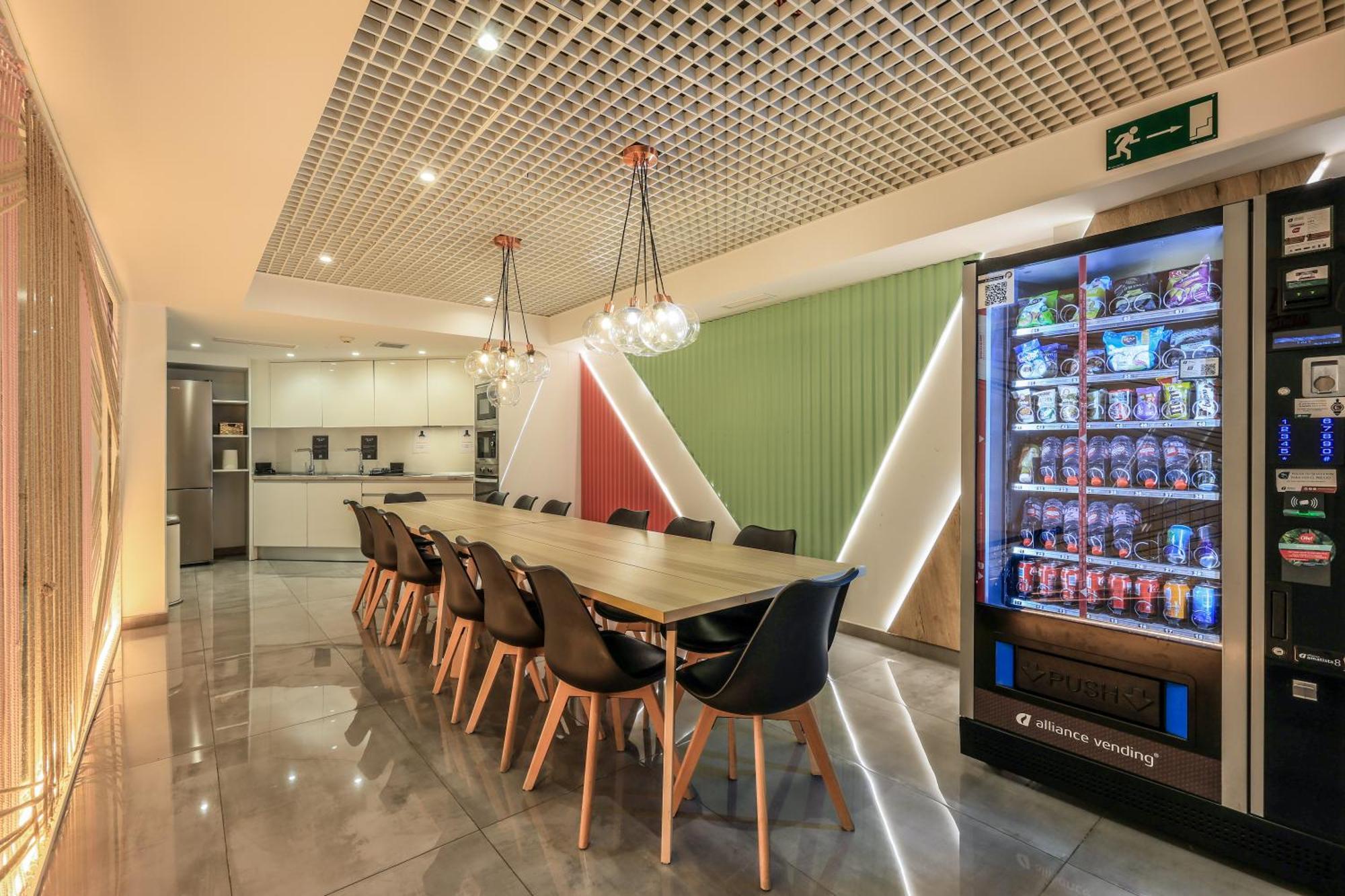 Amazinn Places Blasco De Garay 105 Madrid Esterno foto
